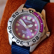 Seiko mergulhador 200m 'Mini Megalodon' mostrador roxo - 2004 - 7N35-6A40 comprar usado  Enviando para Brazil