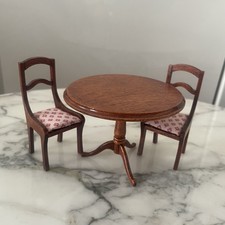 Mesa e 2 cadeiras House Of Miniatures Hepplewhite 1:12 comprar usado Mesa e 2 cadeiras House Of Miniatures Hepplewhite 1:12 comprar usado  Enviando para Brazil