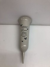 Wazon nagrobny ze szpiegiem ziemnym, napis mama, plastik, biały na sprzedaż Wazon nagrobny ze szpiegiem ziemnym, napis mama, plastik, biały na sprzedaż  PL