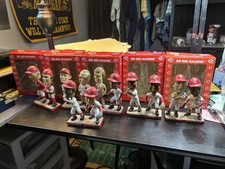 Complete set big for sale  Hamilton