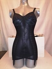 Gaine corset silhouette d'occasion  Paris XVIII
