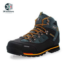 Scarpe trekking uomo usato  Roma