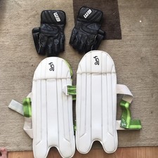 Wicket keeping gloves for sale  LONDON