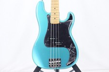 Baixo elétrico Fender Japan Precision Bass-110SH 1999-2002 comprar usado Baixo elétrico Fender Japan Precision Bass-110SH 1999-2002 comprar usado  Enviando para Brazil