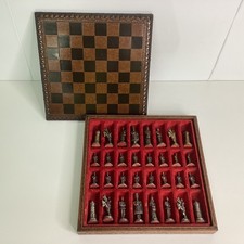 Vintage IILA Itália Conjunto de Peças de Xadrez de Metal Ornamentado com Tabuleiro/Caixa Completa (K1) W#640 comprar usado  Enviando para Brazil