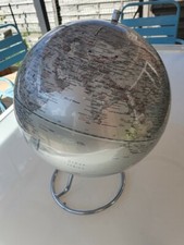 Joli globe terrestre d'occasion  Proville