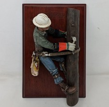 Escultura Garman Collection High Wood Walker Brotherhood Linemen pintada à mão comprar usado Escultura Garman Collection High Wood Walker Brotherhood Linemen pintada à mão comprar usado  Enviando para Brazil