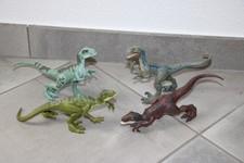 Jurassic world velociraptor usato  Varese Ligure