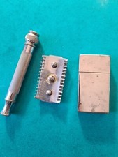 Ancien rasoir gillette d'occasion  Épernay