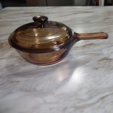 Vision ware By Corning 1/2 L panela de molho âmbar e tampa excelente feita nos EUA comprar usado Vision ware By Corning 1/2 L panela de molho âmbar e tampa excelente feita nos EUA comprar usado  Enviando para Brazil