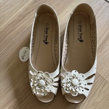 Ladies cream peep for sale  SOUTHAMPTON
