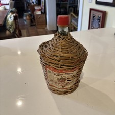 Garrafa de vidro verde vintage embrulhada em vime Vino Tinto Selecto 12” Marqués De Muller comprar usado Garrafa de vidro verde vintage embrulhada em vime Vino Tinto Selecto 12” Marqués De Muller comprar usado  Enviando para Brazil