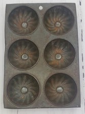 Antigo redemoinho contagem bolo muffin pão de milho 15" x 11" assadeira de metal cozinha pendurar comprar usado  Enviando para Brazil