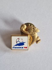 Pins doré arthus d'occasion  Strasbourg-