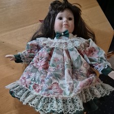 Porzellanpuppe sitzend mädche gebraucht kaufen  Lisberg