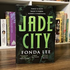 Jade City (Green Bone Saga #1) - Fonda Lee (hardcover) Orbit, 2017, usado comprar usado  Enviando para Brazil