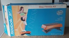 Usado, KIT FITNESS REEBOK STEP MUITO LEVEMENTE USADO - 5 posições stepper - 2 DVDs de treino comprar usado  Enviando para Brazil