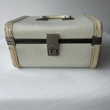 Usado, Bagagem de mão de maquiagem vintage com estojo de trem - Off White comprar usado  Enviando para Brazil