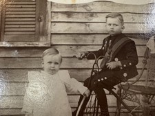 Antigo Cartão de Armário TRICICLO Meninos Foto Vime Cadeira de Balanço Botões de Bicicleta comprar usado  Enviando para Brazil