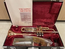 Trompete Yamaha Ytr-3325 comprar usado  Enviando para Brazil