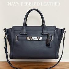 Bolsa satchel Coach Swagger 27 couro pebbled marinho 37732 comprar usado  Enviando para Brazil