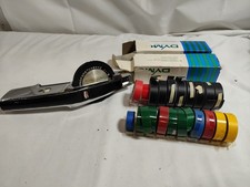 Máquina de fita vintage DYMO 1570 cromada luxo resistente fabricante de etiquetas com 2 pacotes  comprar usado Máquina de fita vintage DYMO 1570 cromada luxo resistente fabricante de etiquetas com 2 pacotes  comprar usado  Enviando para Brazil