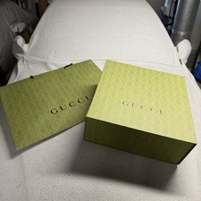 Conjunto de caixa e bolsa de presente de papel verde Gucci NOVO comprar usado  Enviando para Brazil