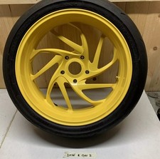 Cerchio giallo posteriore usato  Acerra