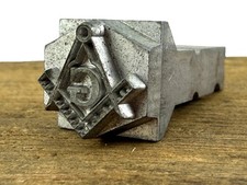 Emblema maçônico da década de 1950 Kingsley Stamping Machine Co Hot Foil selo de maçonaria DIE comprar usado  Enviando para Brazil
