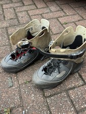 Salomon chaz sands for sale  FALKIRK