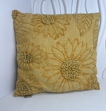 Travesseiro decorativo bordado Devi Design amarelo dourado 18x18 girassóis flor comprar usado  Enviando para Brazil