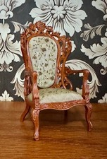Cadeira de braço esculpida ornamentada vintage miniatura Bespaq escala 1:12 para casa de bonecas, usado comprar usado Cadeira de braço esculpida ornamentada vintage miniatura Bespaq escala 1:12 para casa de bonecas, usado comprar usado  Enviando para Brazil