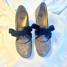 Baroque elisabetta fluevog for sale  Oconomowoc