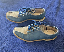 Pair vintage women for sale  Mason