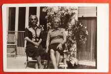 Photo Fotos Zwei Frauen Schwestern Sakala - ROM 1975 (F 19) comprar usado  Enviando para Brazil