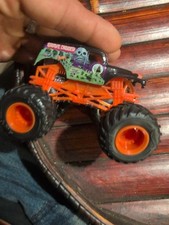 Hot Wheels Monster Jam Grave Digger Monster Truck 1:64 comprar usado  Enviando para Brazil