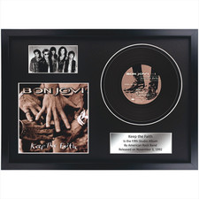 Bon Jovi – Keep the Faith / Rock Memorabilia /LP/ Lembrança em moldura preta comprar usado  Enviando para Brazil