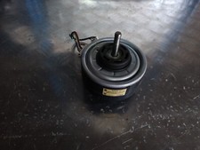 Moteur ventilateur hitachi d'occasion  Saint-Benoît-sur-Loire