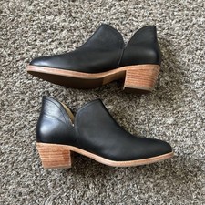 Nisolo mia everyday for sale  Grimes