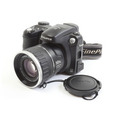 Fujifilm finepix s5600 usato  Spedire a Italy