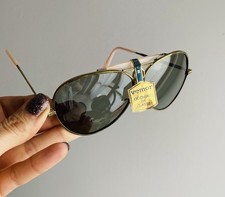 Occhiali sole unisex usato  Italia