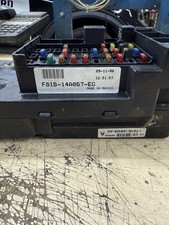 F81B-14A067-EG FORD F250 F350 SUPER DUTY EXCURSÃO CAIXA DE FUSÍVEIS INTERIOR E GEM, usado comprar usado F81B-14A067-EG FORD F250 F350 SUPER DUTY EXCURSÃO CAIXA DE FUSÍVEIS INTERIOR E GEM, usado comprar usado  Enviando para Brazil