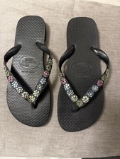 Chinelos Havaianas tamanho 7-8 pretos Swarovski multicoloridos flores de cristal personalizados comprar usado  Enviando para Brazil