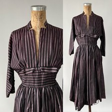 Usado, Vestido de tafetá listrado roxo vintage década de 1950 saia completa manga dolman arco XS P comprar usado  Enviando para Brazil