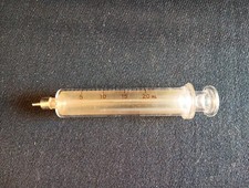 Ancienne seringue 20ml d'occasion  Verquin