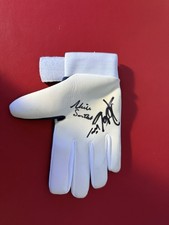 Umbro goalkeeping glove for sale  HARROGATE