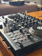 Controlador de DJ Native Instruments Traktor Kontrol S4 MK1 4 canais preto testado, usado comprar usado  Enviando para Brazil