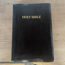 Holy bible nkjv for sale  LEEK