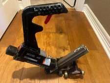 Usado, Pregador de piso ajustável Powernail 445 pneumático calibre 16 L-Cleat com pé flexível! comprar usado  Enviando para Brazil