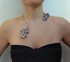 Collana rigida donna usato  Bologna